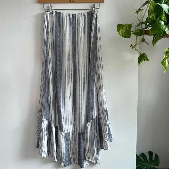 Lovestitch White & Blue High Ruffle low skirt! Size Medium - Picture 2 of 14